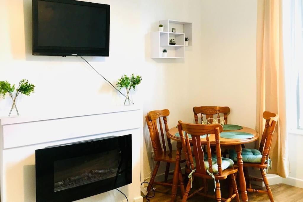 Flat 12A - Central, Modern, Bright Apartment With Free Wifi Oban Exterior photo